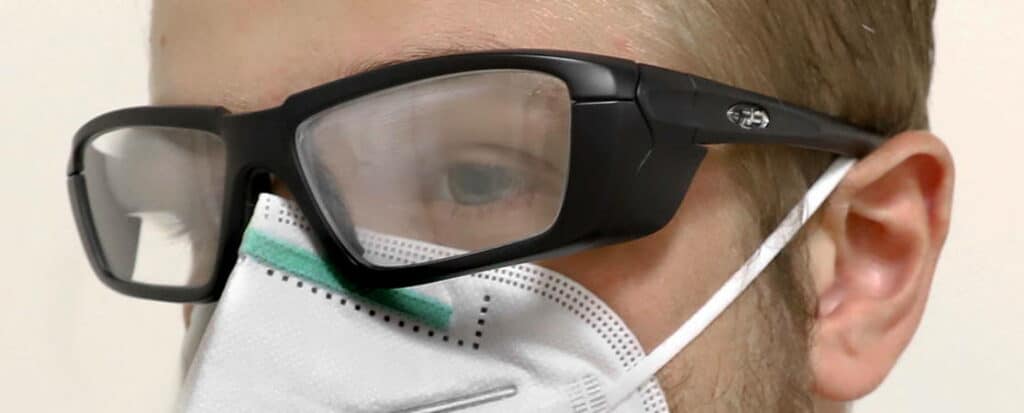 How to stop safety glasses from fogging up