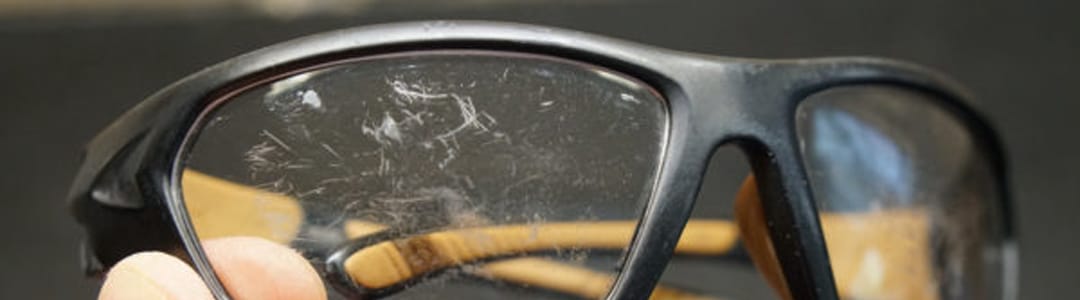 How to remove scratches from your glasses